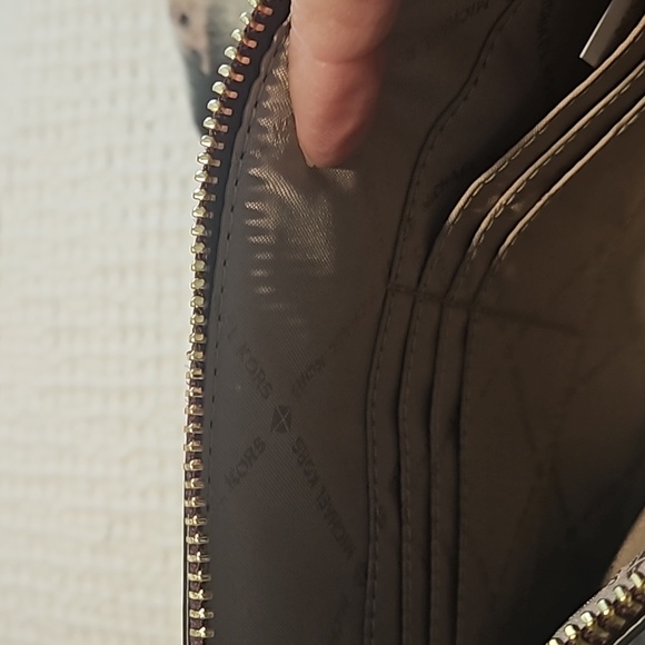 Michael Kors Jet Set Travel Clutch - Picture 10 of 12